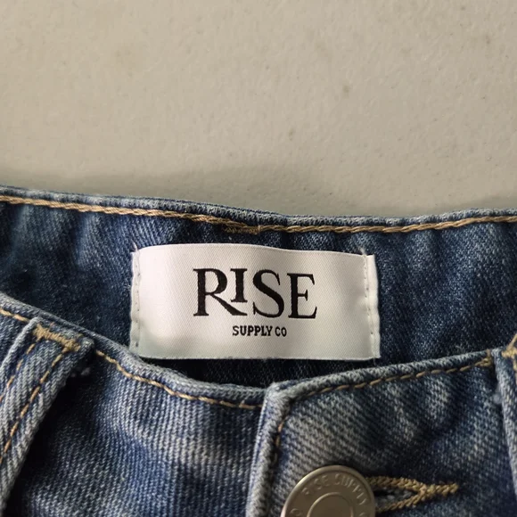 RISE Denim Cargo Shorts Women’s Sz 7 Light Blue Y2K Utility Carpenter Style - Picture 3 of 10